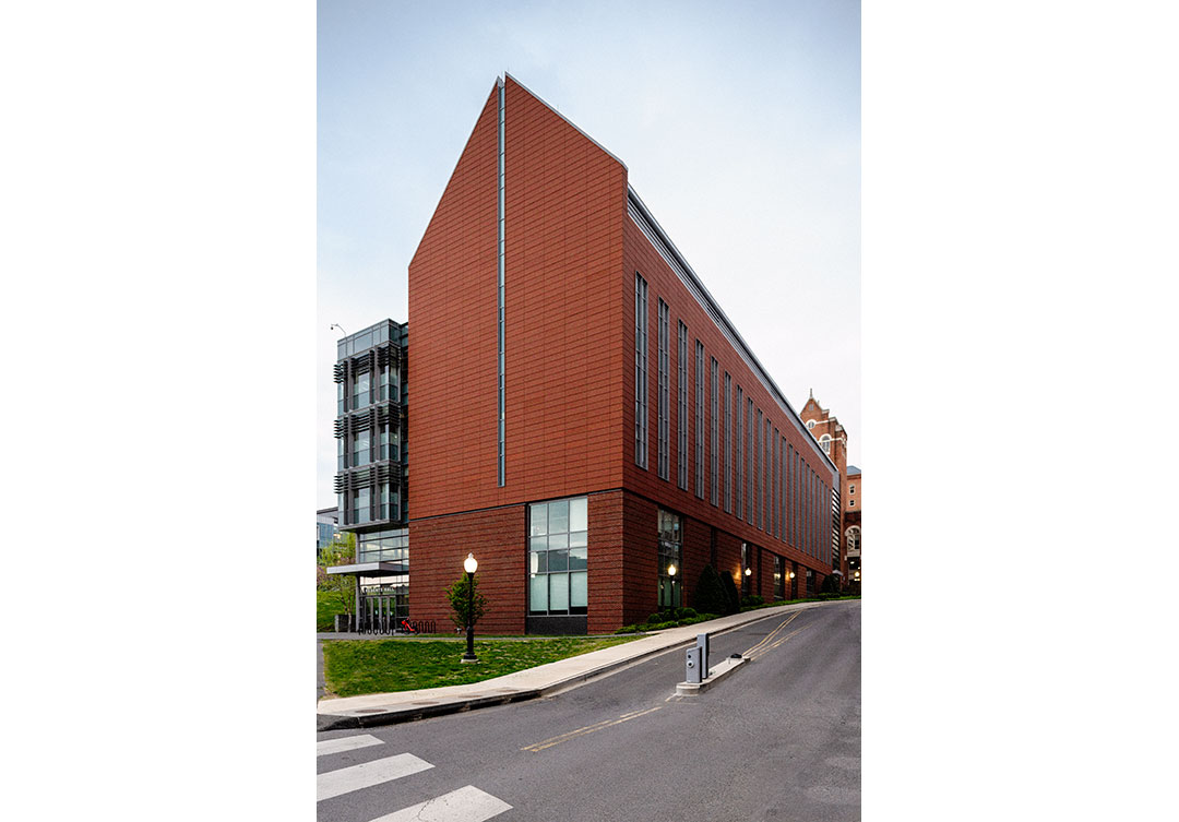 Exterior view of the Georgetown New Science Center, featuring Rugo Stone's high-quality stonework.