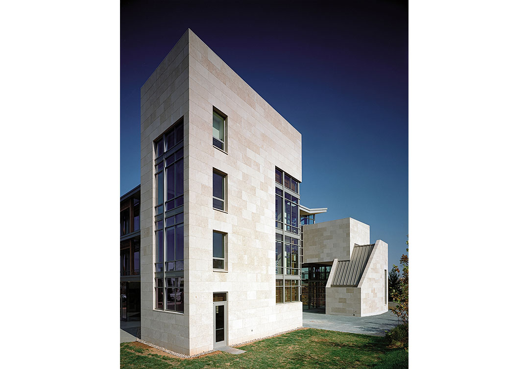 Detailed view of the Nigerian Chancery, emphasizing Rugo Stone’s expert stone craftsmanship and architectural features.